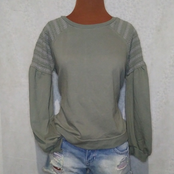 Anthropologie Tops - Cable & Gauge puffed sleeve sweatshirt
